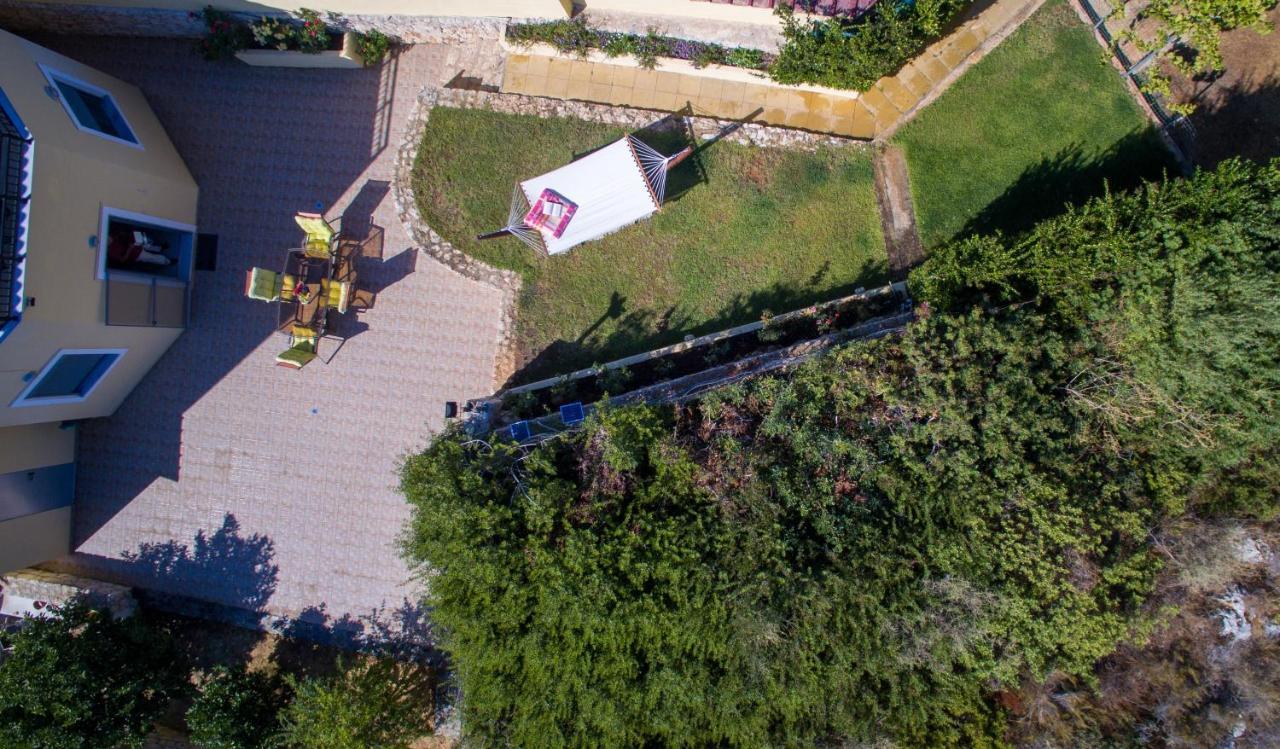 Sunny Hideaway Residence Close To The Nature Argoulidhés エクステリア 写真